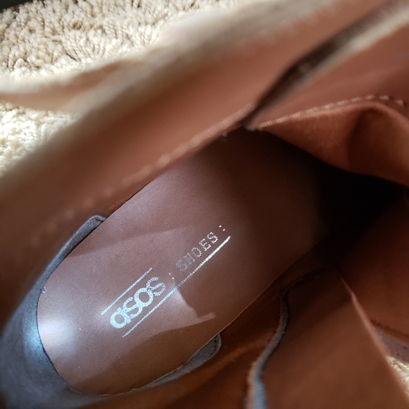 Asos Design Alissa Buckled Flat Boots - Picture 8 of 11